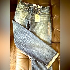 Yellowstone collectors edition men’s Lucky NWT jeans. 30x32